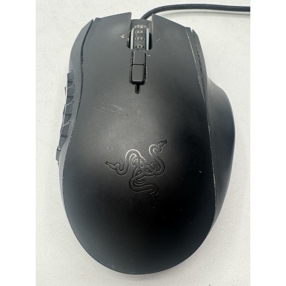 Razor Saga 2014 (RZ01-01040100) Gaming Mouse, Tested/Works Minor Flaw On Keypad. - Picture 4 of 7